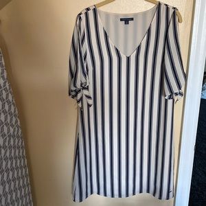 Tommy Hilfiger nude & navy blue dress